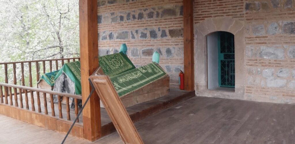 Benli Sultan Türbesi3