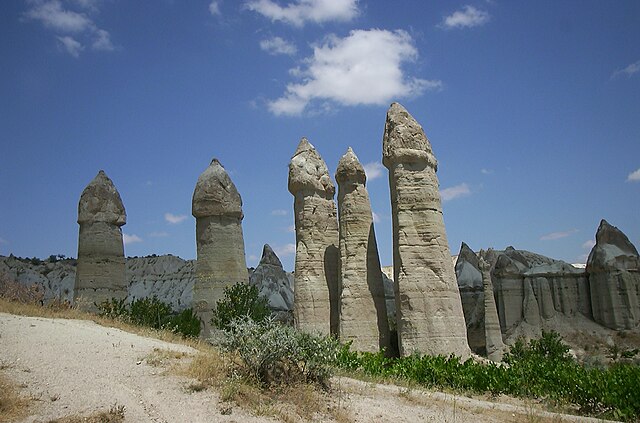 640px-1514_-_Üçhisar_-_Peri_bacaları