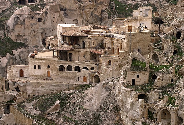 640px-House_in_Cappadocia_22
