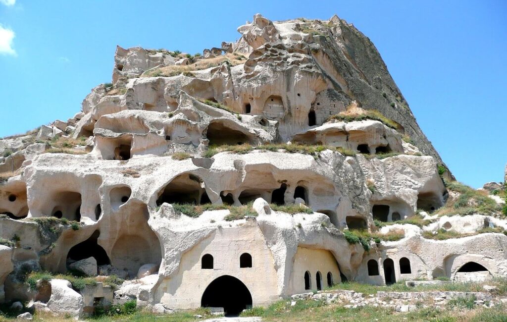 Uçhisar Kalesi1