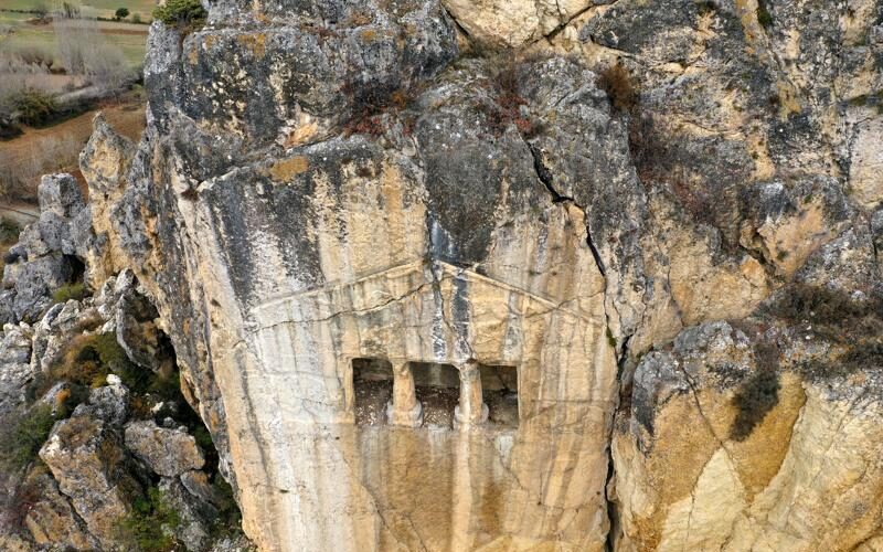 Kale Kapı Kaya Mezarı Kale Kapı Kaya Mezarı